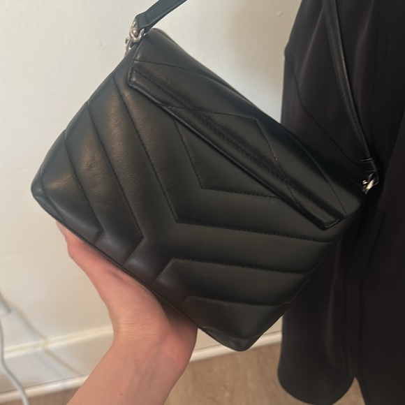 Black lulu Yves Saint Laurent Quilted Leather Shoulder Bag- AUTHENTIC - Picture 3 of 13
